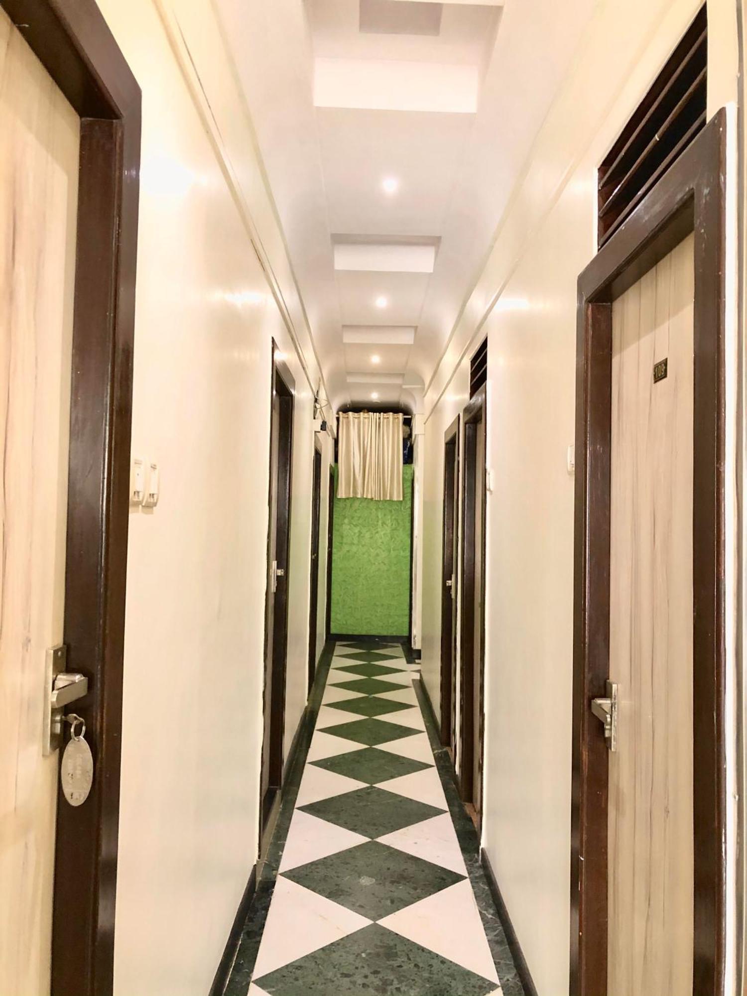 Hotel Volga 2 뭄바이 외부 사진